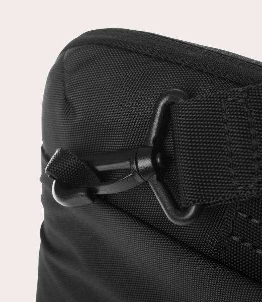 Tucano Smilza Slim tietokonelaukku 15.6/MB 16