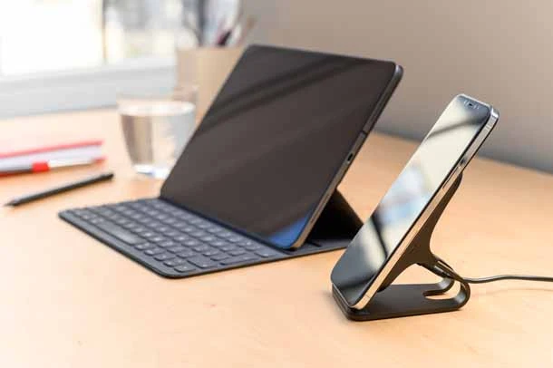 FIXED Frame 15W Langaton latausteline Musta - 8011424