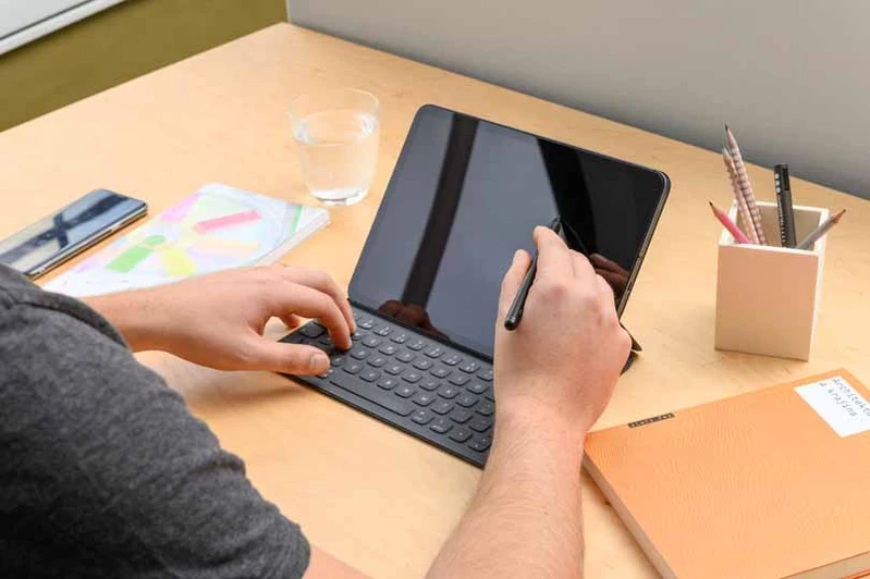 FIXED Graphite iPad kosketusnäyttökynä iPadille Musta - 8011868