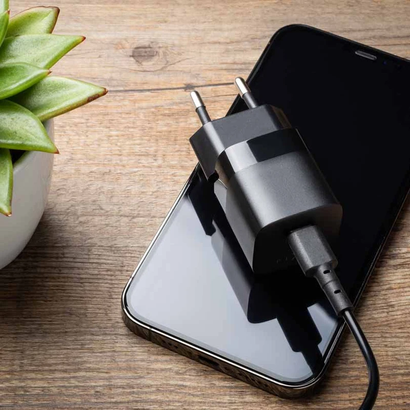 FIXED Super Nopea Mini Kotilaturi USB-C PD 25W Musta - 8014586