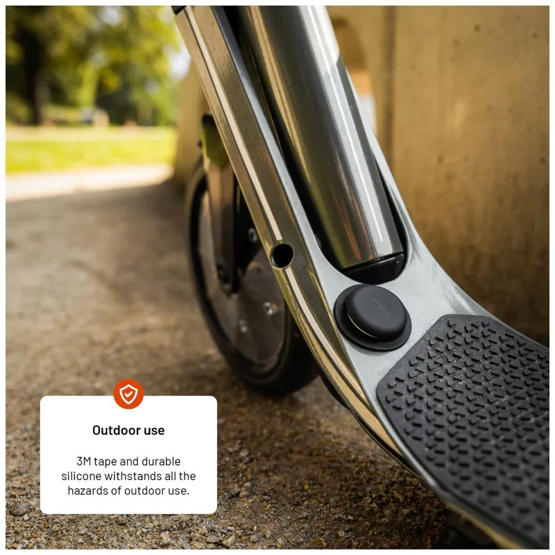 FIXED Silikoninen tarrakotelo Apple AirTag Musta - 8017549