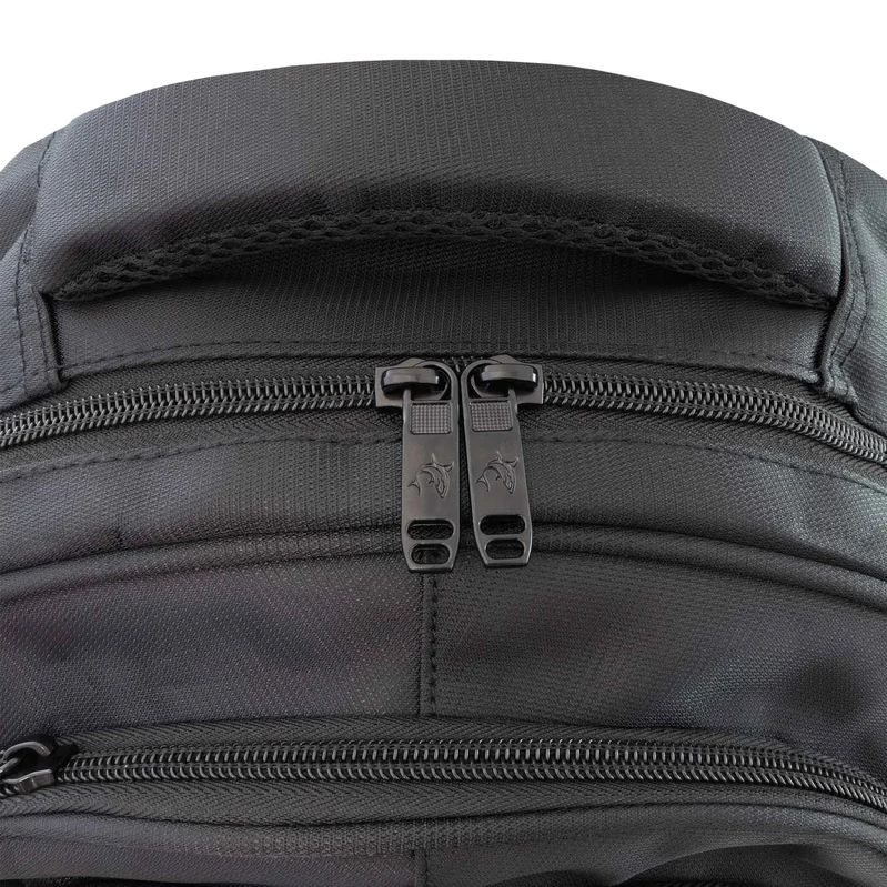 White Shark VANGUARD Pelikassi 16