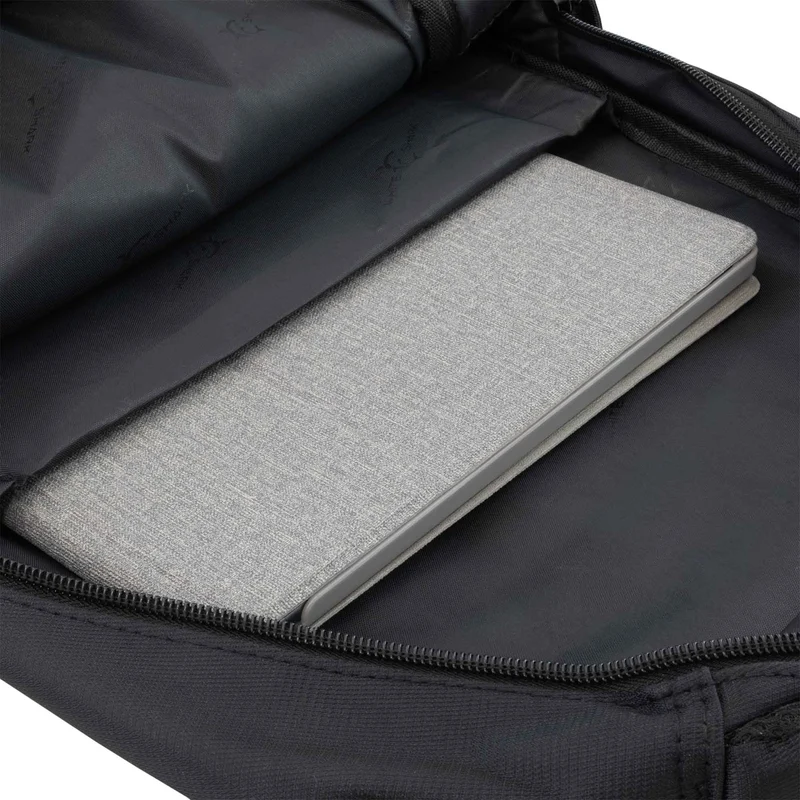 White Shark VANGUARD Pelikassi 16