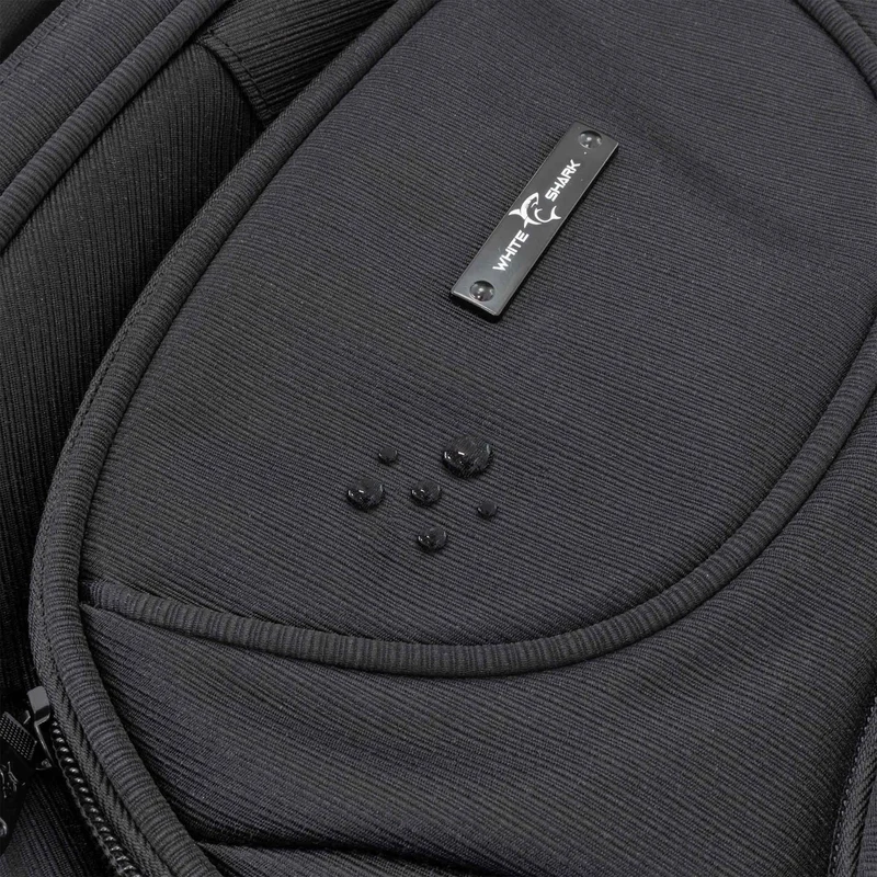 White Shark COMMANDER Pelikassi 18