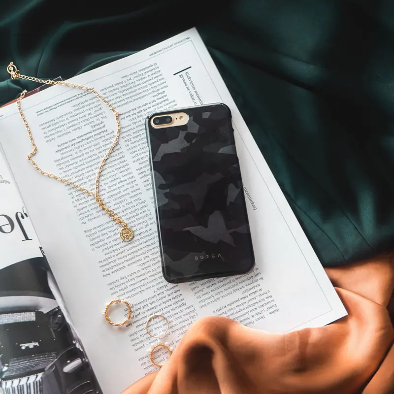 Burga Night Black Camo - Apple iPhone 16 Tough Suojakuori - 2937764